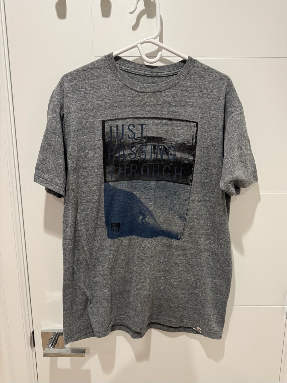 Reef Grey Short-Sleeve Graphic Tee